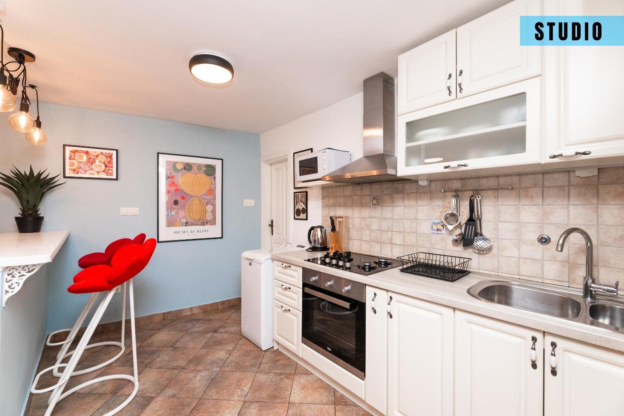 Appartement & Split-two Different Units! *