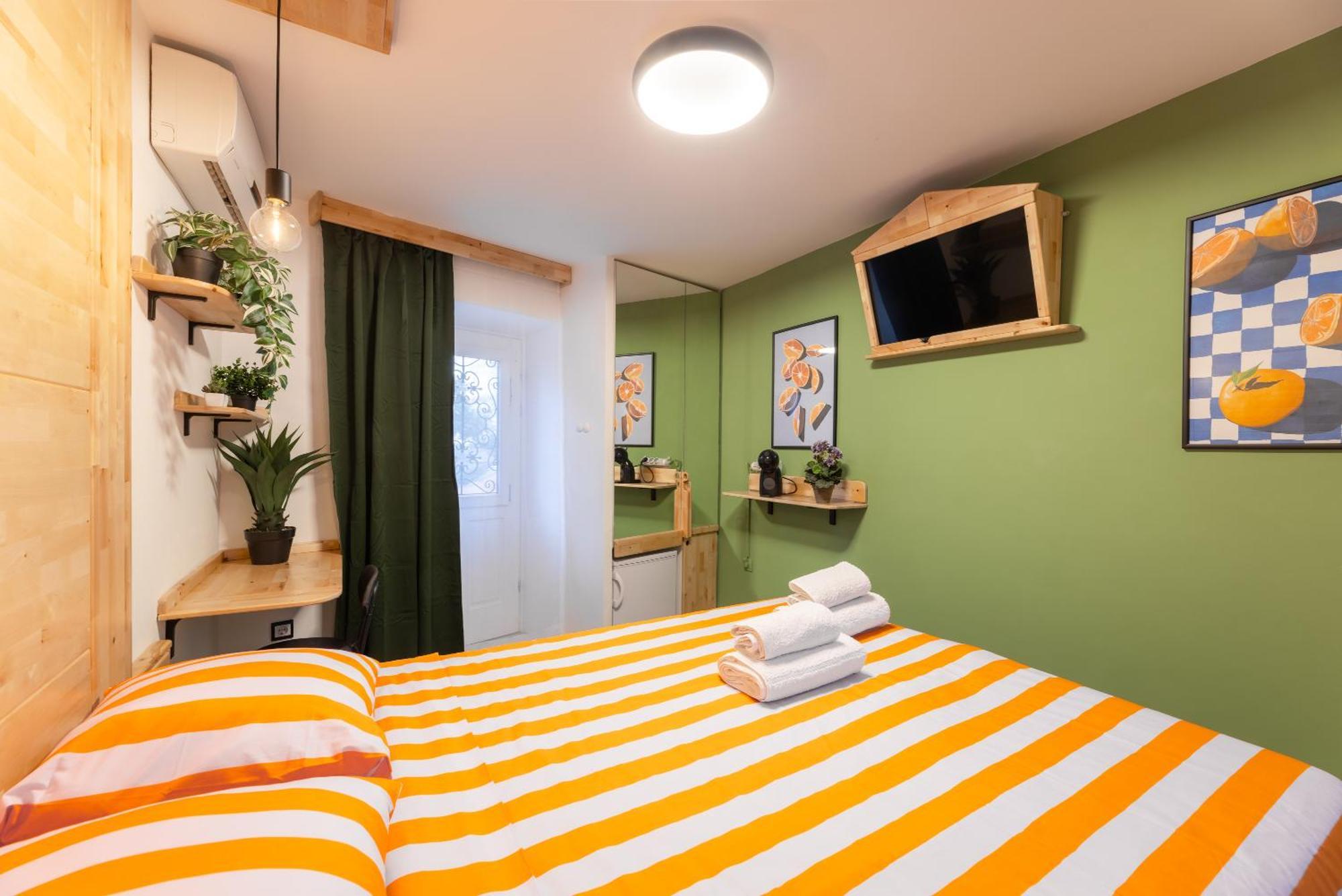 Appartement & Split-two Different Units! *